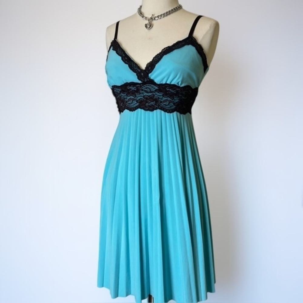 B Darlin Turquoise Dress with Black Accents